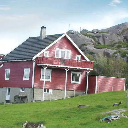 Holiday home In With Kitchen *